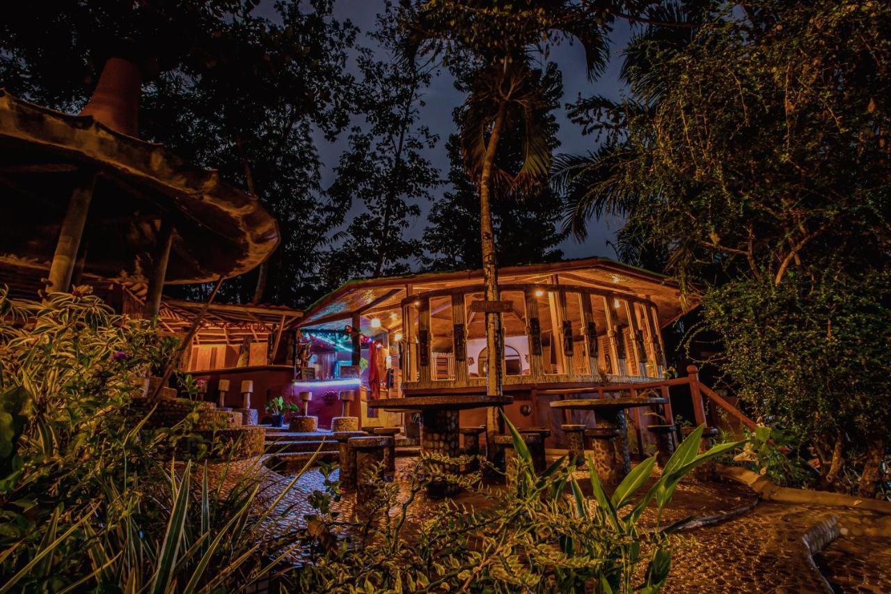 Готель Atremaru Jungle Retreat Puerto Princesa Екстер'єр фото