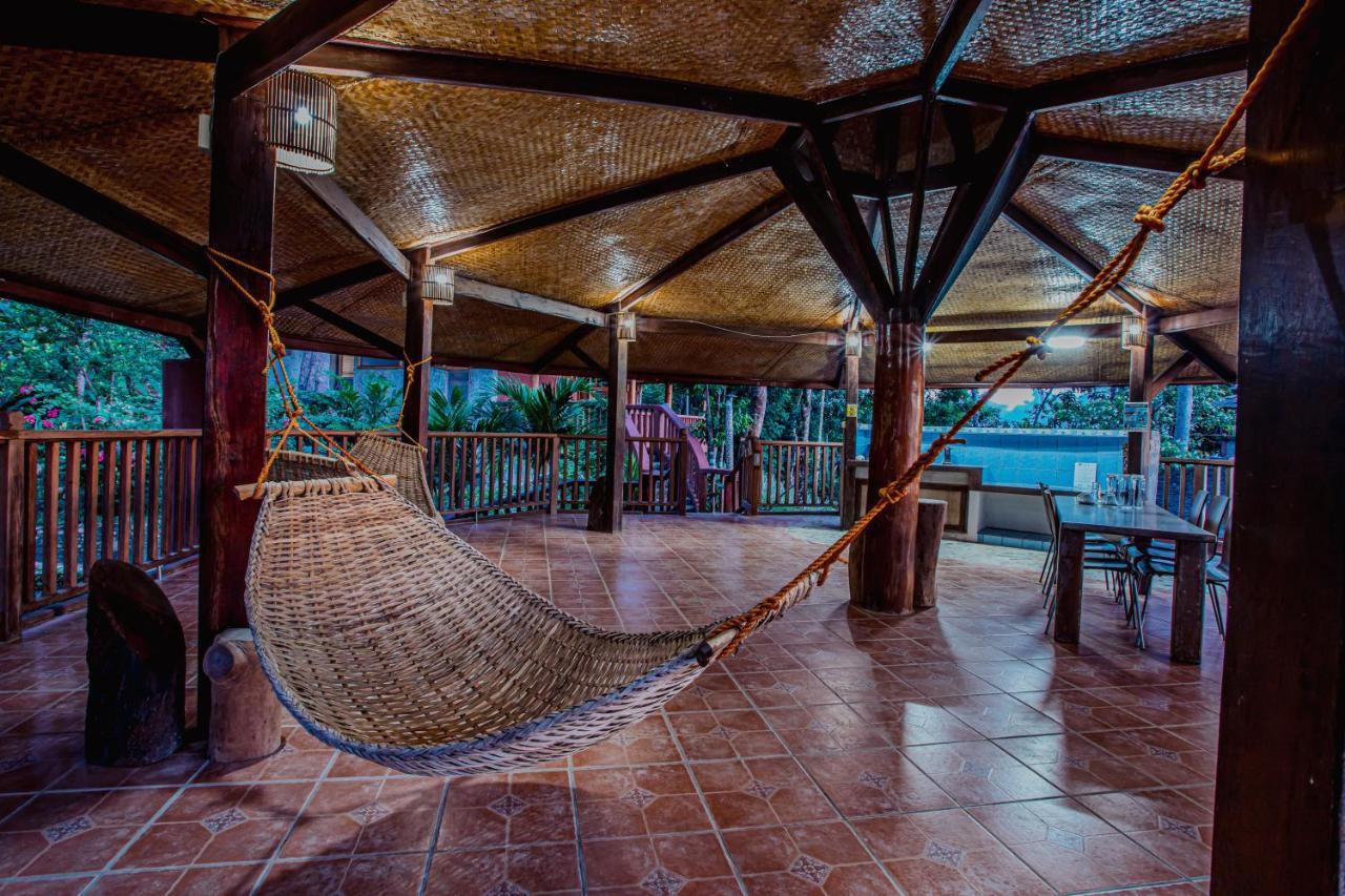 Готель Atremaru Jungle Retreat Puerto Princesa Екстер'єр фото