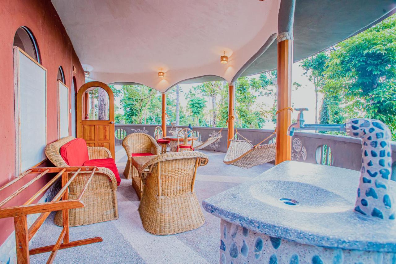 Готель Atremaru Jungle Retreat Puerto Princesa Екстер'єр фото